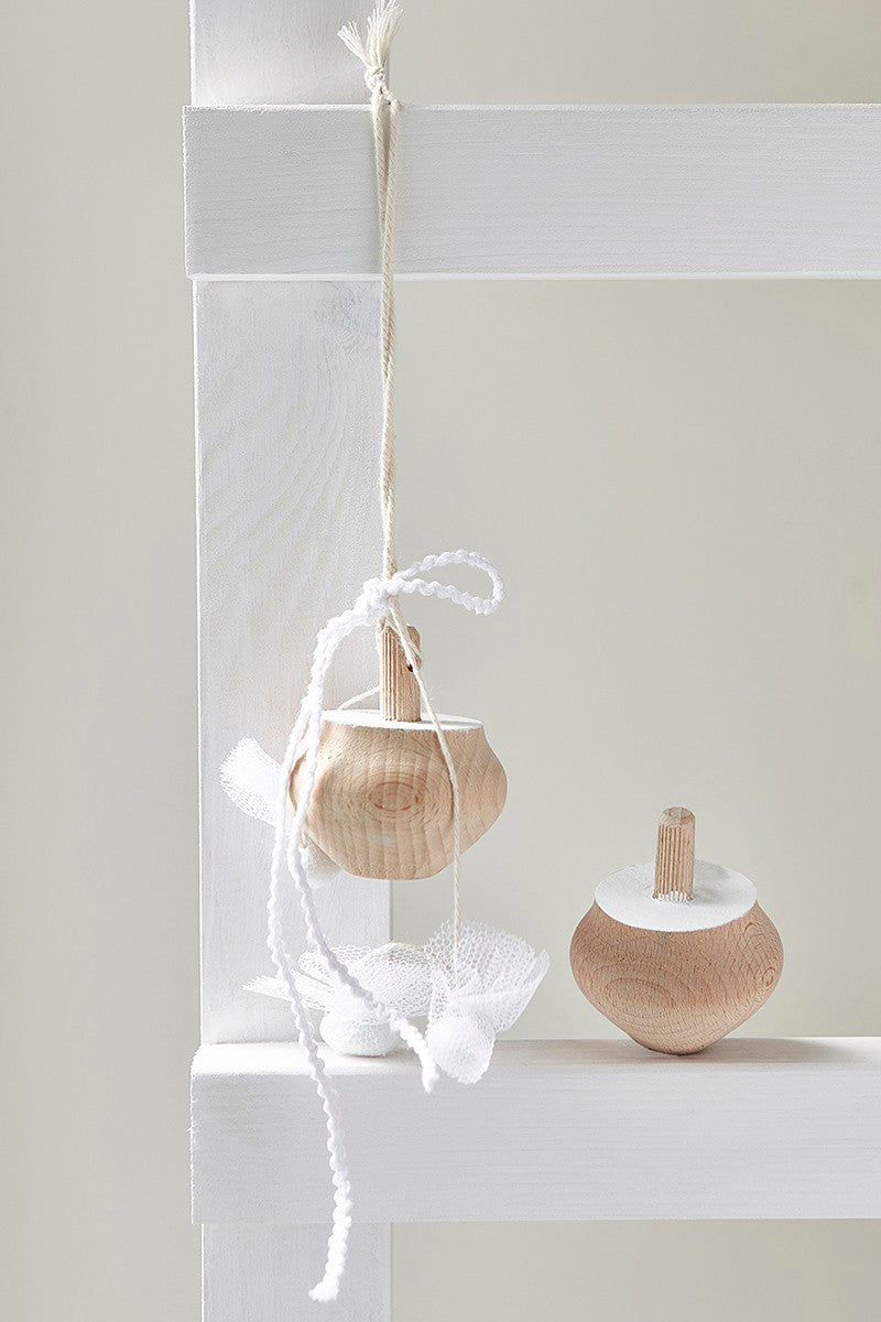 ΜΠΟΜΠΟΝΙΕΡΑ ΞΥΛΙΝΗ ΣΒΟΥΡΑ ΧΕΙΡΟΠΟΙΗΤΗ ΛΕΥΚΗ, ΔΩΡΕΑΝ ΜΕΤΑΦΟΡΙΚΑ.