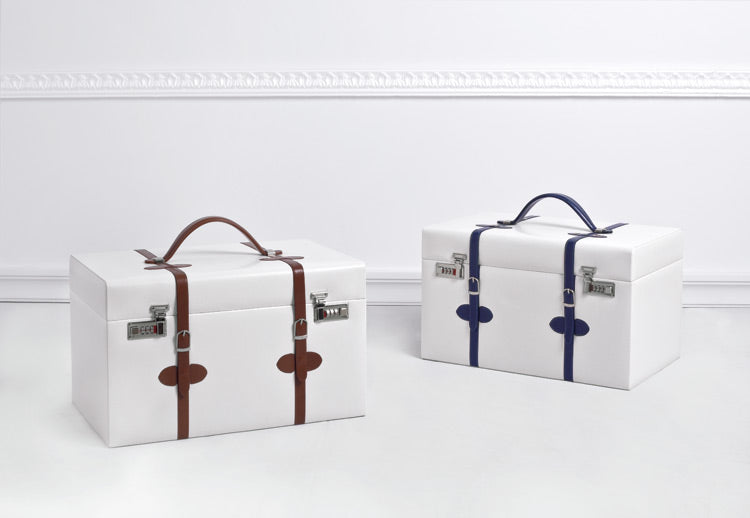 Βαλίτσα πιλότου λευκή – καφέ και λευκή navy blue 48.5 x 33 x 32cm