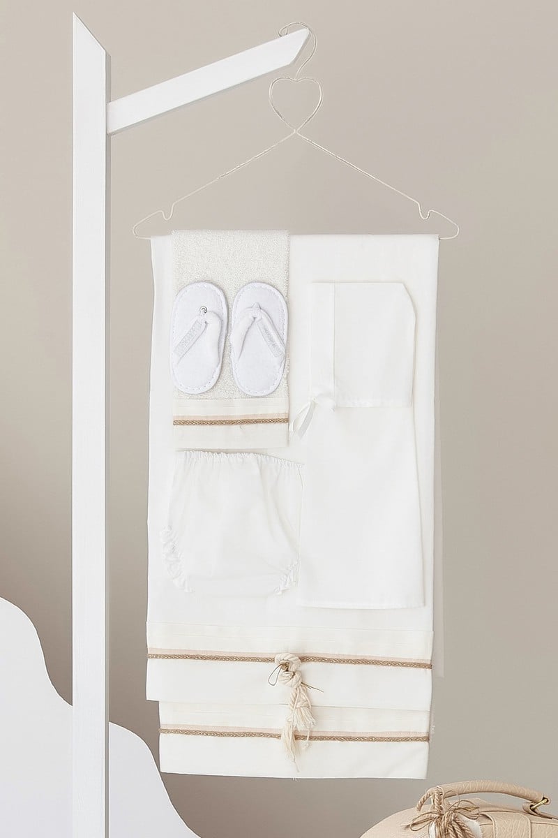 Luxury Λαδόπανο που περιλαμβάνει τα εσώρουχα, Αγία σκέπη, σαγιοναράκια, κρεμάστρα και θήκη