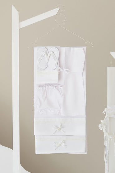 Luxury Λαδόπανο που περιλαμβάνει τα εσώρουχα, Αγία σκέπη, σαγιοναράκια, κρεμάστρα και θήκη.