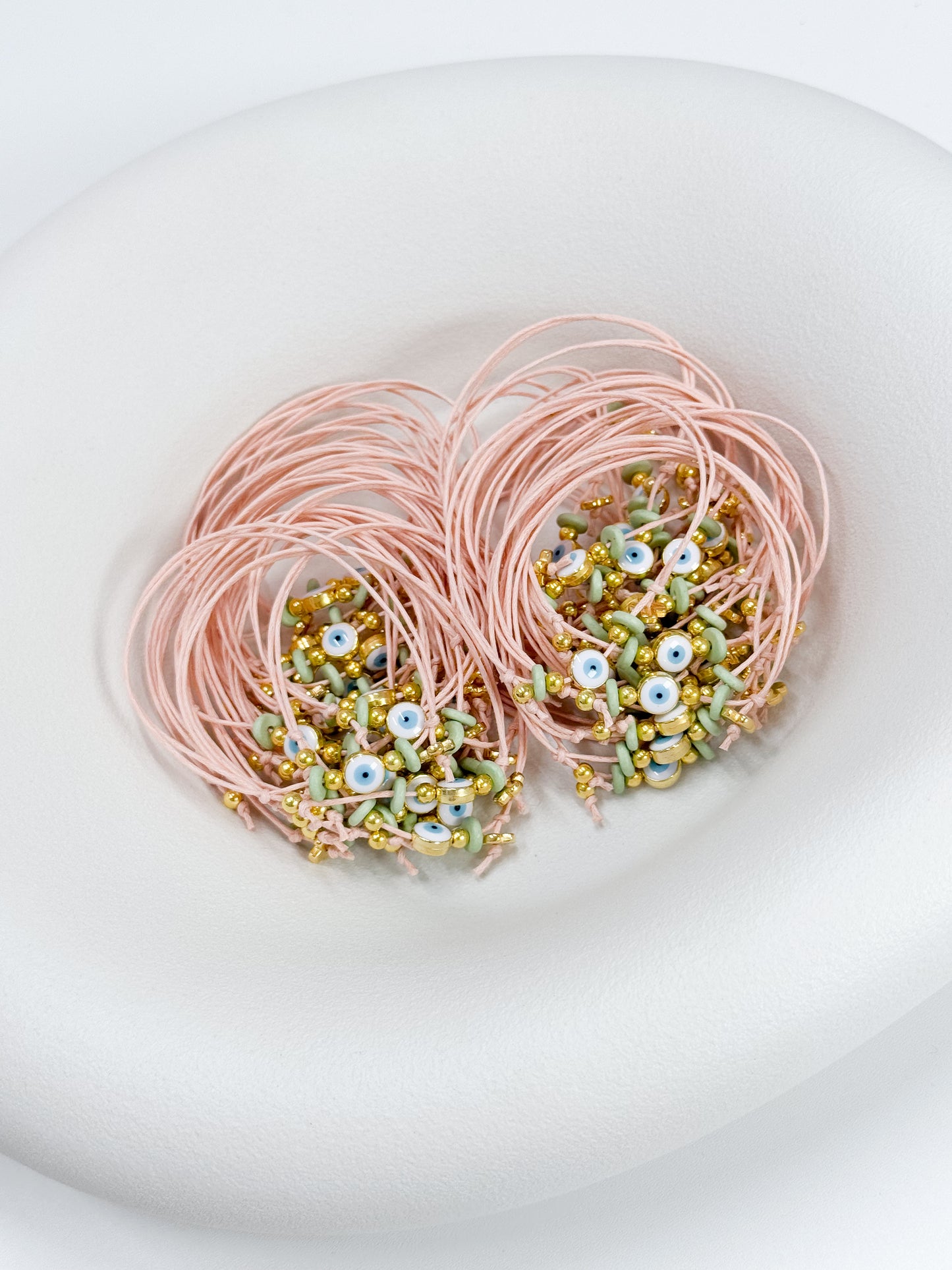 Celfie and Co. R43 χειροποίητο μαρτυρικό βραχιόλι με επιχρυσωμένο σταυρό, ματόχαντρο χρυσό και χρυσες λεπτομέρειες, οriginal κουτί celfie and co. και δωρεάν μεταφορικά.