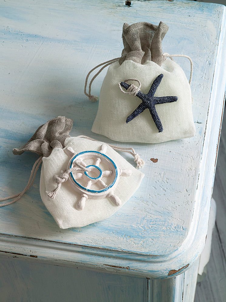 Μπομπονιέρα ναυτική σε πουγκί, με άγκυρα και τιμονιέρα, δωρεάν μεταφορικά!