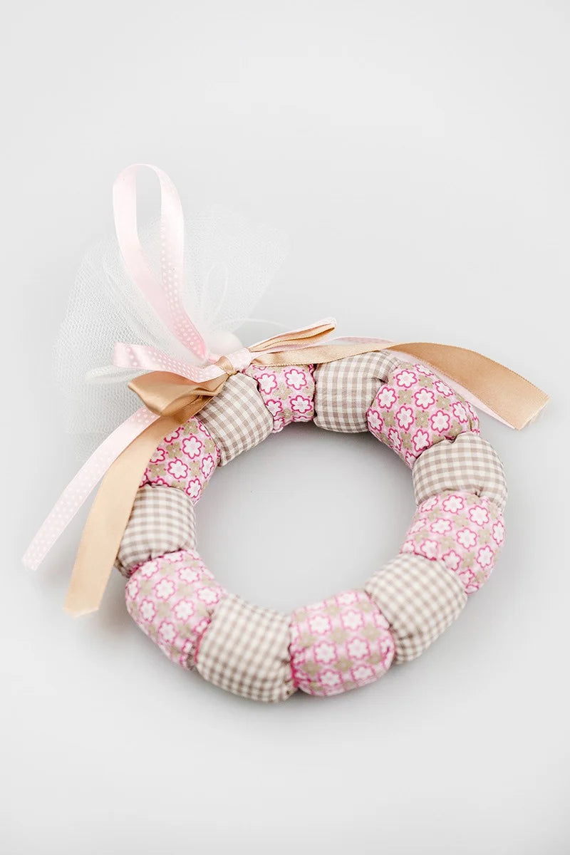 ΜΠΟΜΠΟΝΙΕΡΑ ΣΤΕΦΑΝΑΚΙ ΥΦΑΣΜΑΤΙΝΟ ΕΚΡΟΥ - ΡΟΖ, ΜΕ 5 ΚΟΥΦΕΤΑ ΧΑΤΖΗΓΙΑΝΝΑΚΗ ΑΜΥΓΔΑΛΟΥ ΚΑΙ ΔΩΡΕΑΝ ΜΕΤΑΦΟΡΙΚΑ.