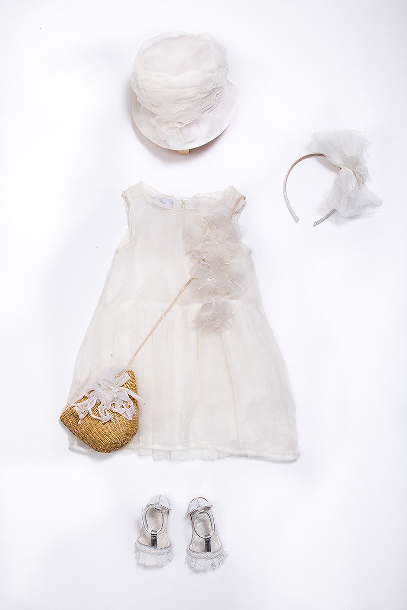 Φόρεμα με μεταξωτή οργάνζα και χειροποίητο στολισμό