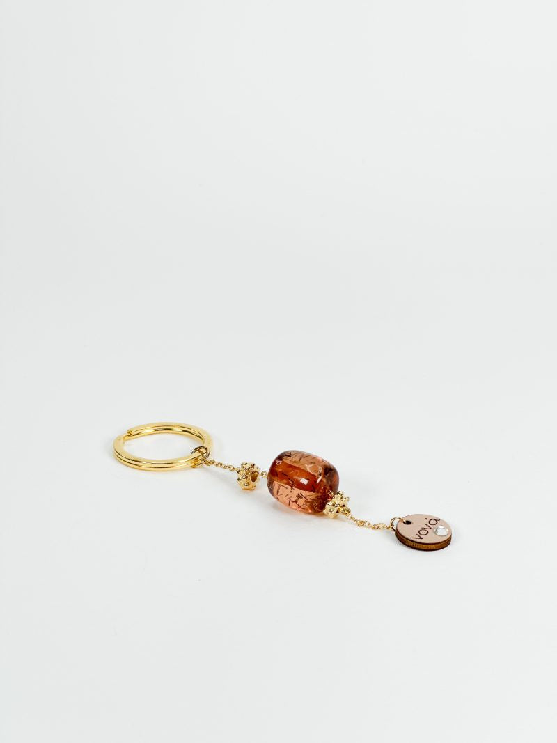 Celfie and Co. χειροποίητο μαρτυρικό FL77, δωρεάν μεταφορικά. Μπρελόκ με καφέ χάντρα και αλυσίδα. Το μοτιφ αδερφή, θεία και κουμπάρα είναι σε σχήμα καρδιά,το γιαγιά σε μοτιφ αστεράκι.