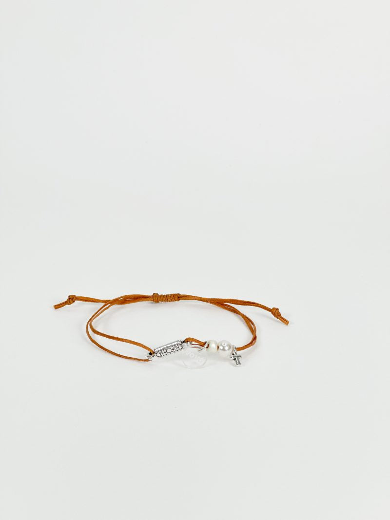 Celfie and Co. χειροποίητο μαρτυρικό FL78, δωρεάν μεταφορικά. Βραχιολάκι μαμά νονά με ασημί μοτιφ και σταυρό.