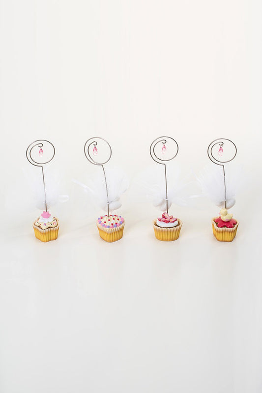 ΜΠΟΜΠΟΝΙΕΡΑ ΓΙΑ ΚΟΡΙΤΣΙ CUPCAKES ΣΤΑΝΤ ΓΙΑ ΦΩΤΟ ΚΑΙ ΣΗΜΕΙΩΣΕΙΣ ΜΕ ΚΡΥΣΤΑΛΛΑΚΙ.