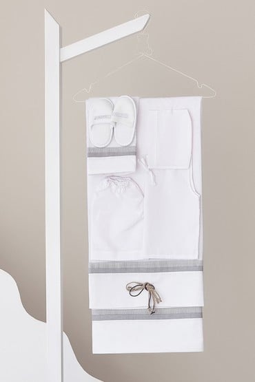 Luxury Λαδόπανο που περιλαμβάνει τα εσώρουχα, Αγία σκέπη, σαγιοναράκια, κρεμάστρα και θήκη